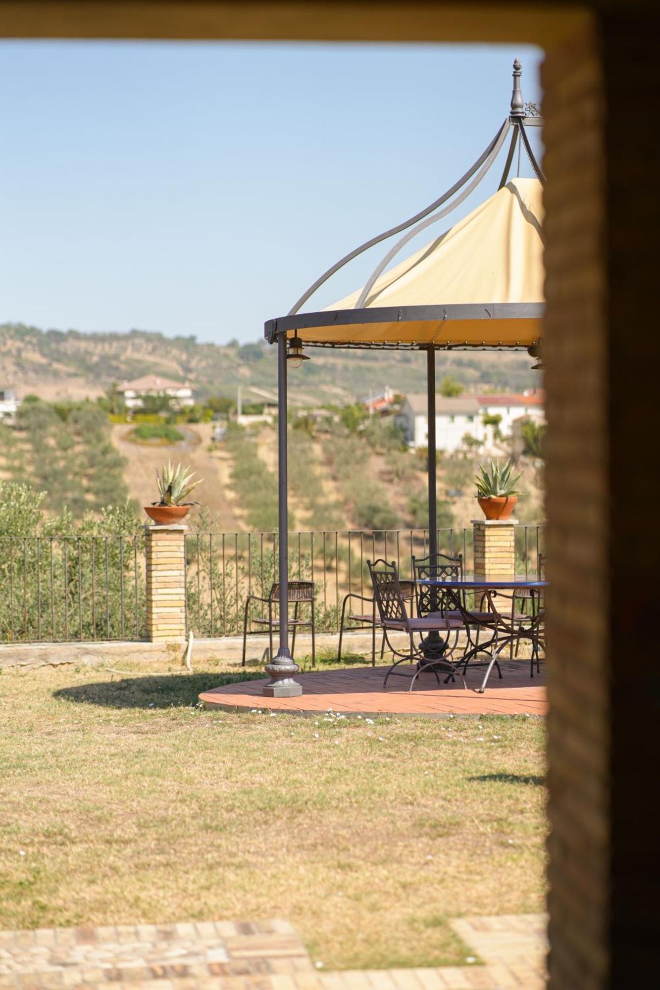 La Fattoria Di Maria Donata Villa Cugnoli Exterior photo