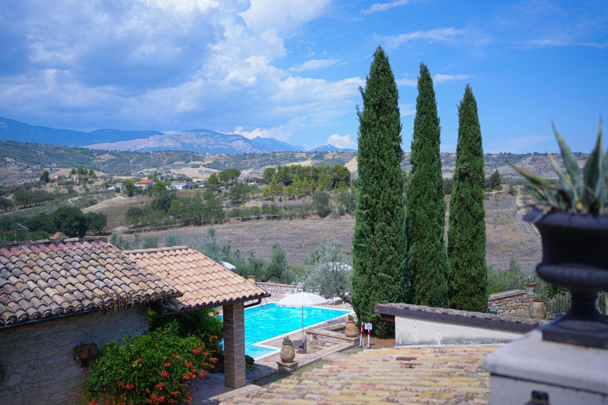 La Fattoria Di Maria Donata Villa Cugnoli Exterior photo